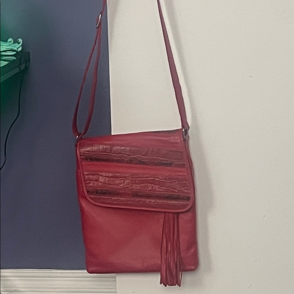EUC 80s vintage leather Red Crossbody Bag with Tassel